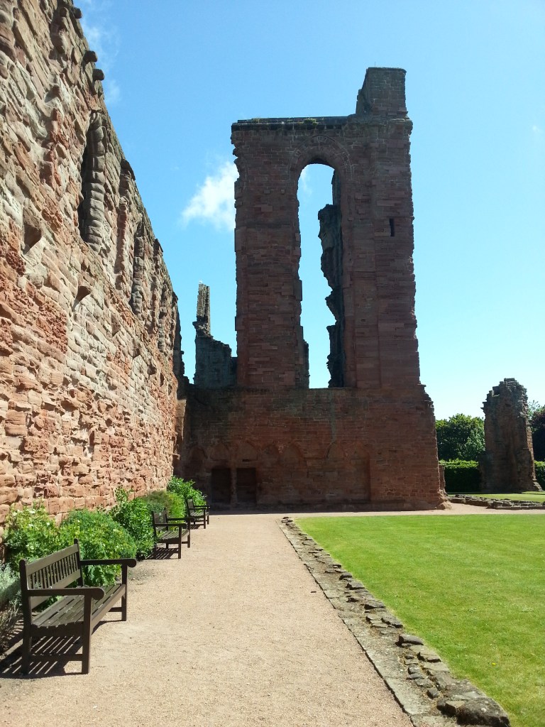 Photo of the esplanade overlooking the North Sea in AberdeenAbbey